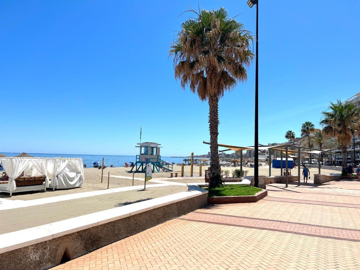 Cozy Fuengirola Apartment With Sea View & Pool Extérieur photo