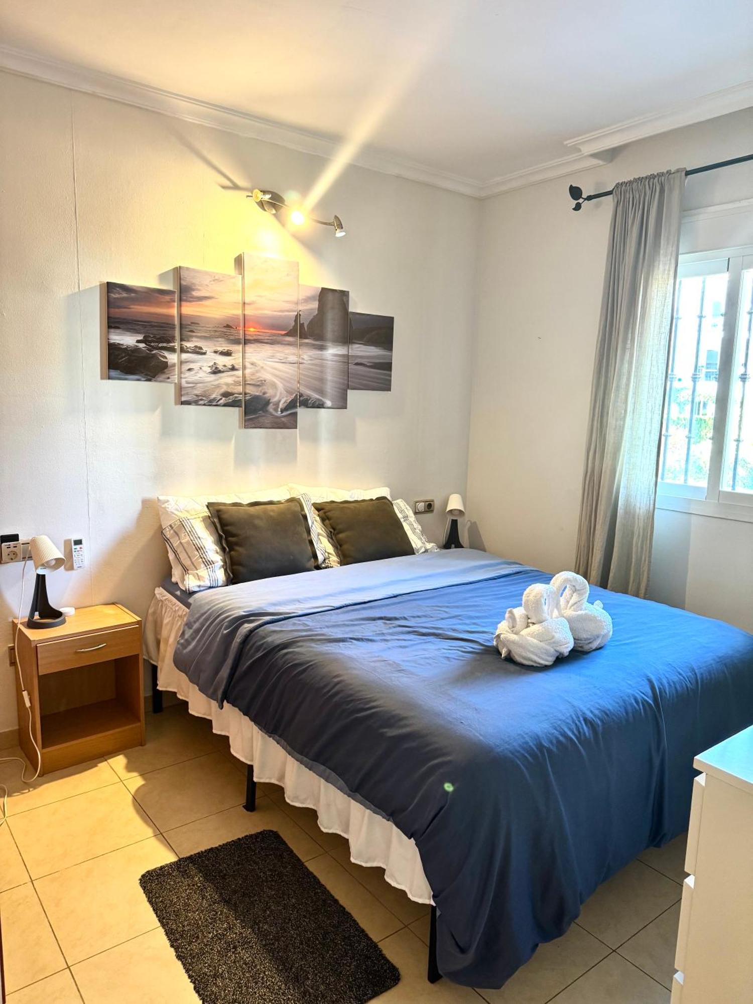 Cozy Fuengirola Apartment With Sea View & Pool Extérieur photo
